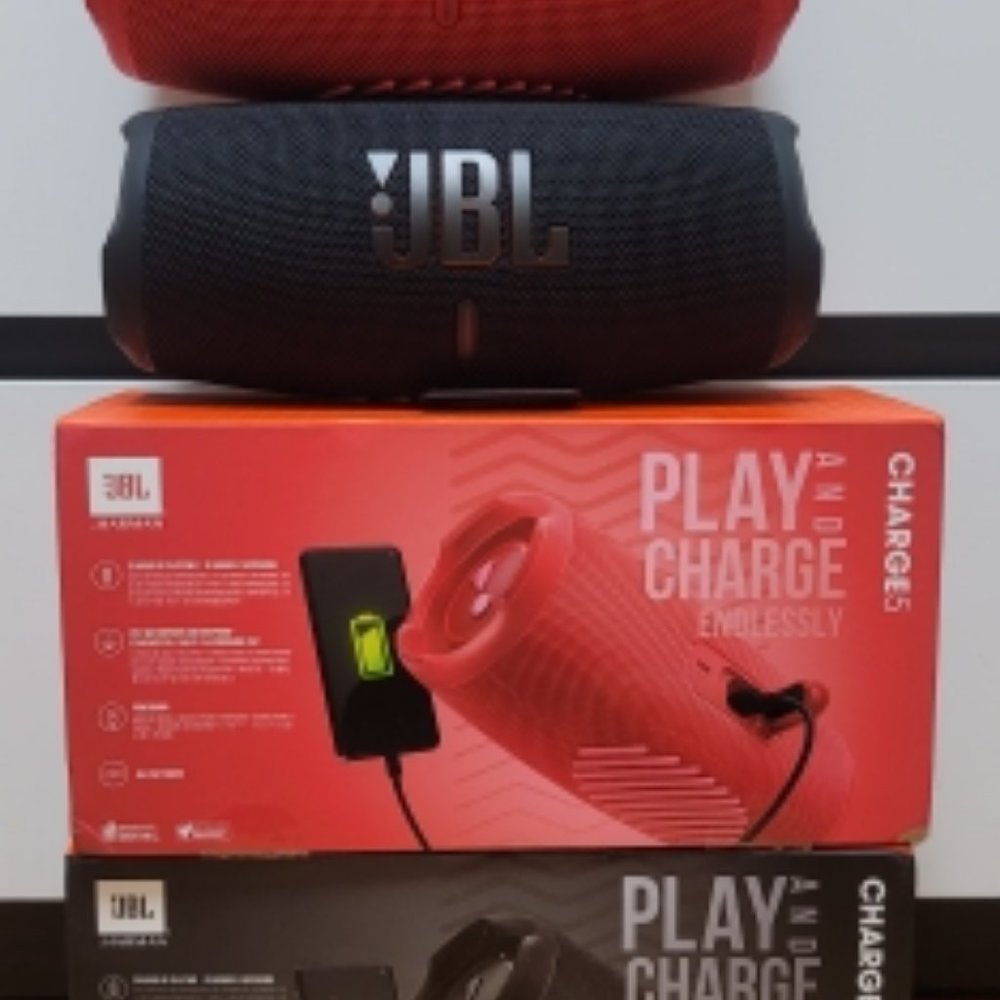 JBL Xtreme3 new convenient bluetooth speaker for outdoor playback